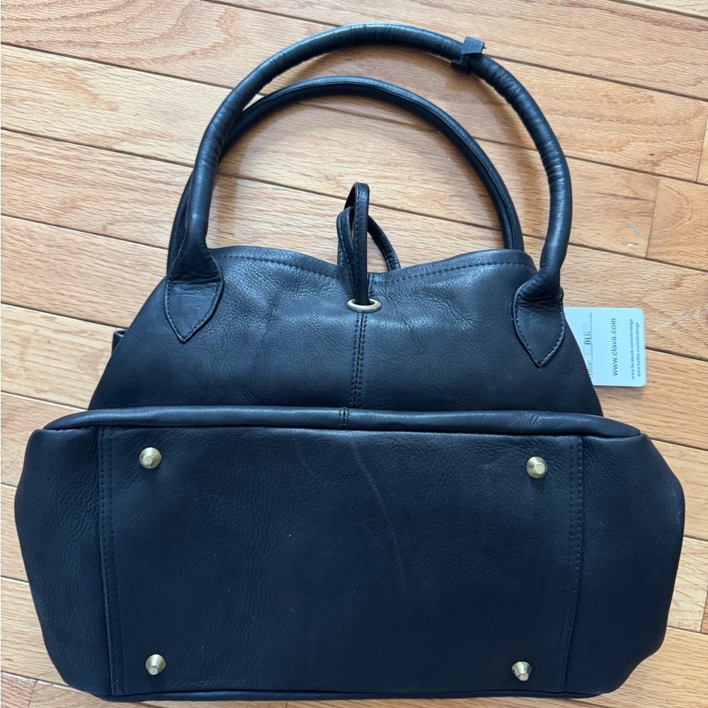 Clava Black Leather Shoulder Bag - Picture 3 of 4